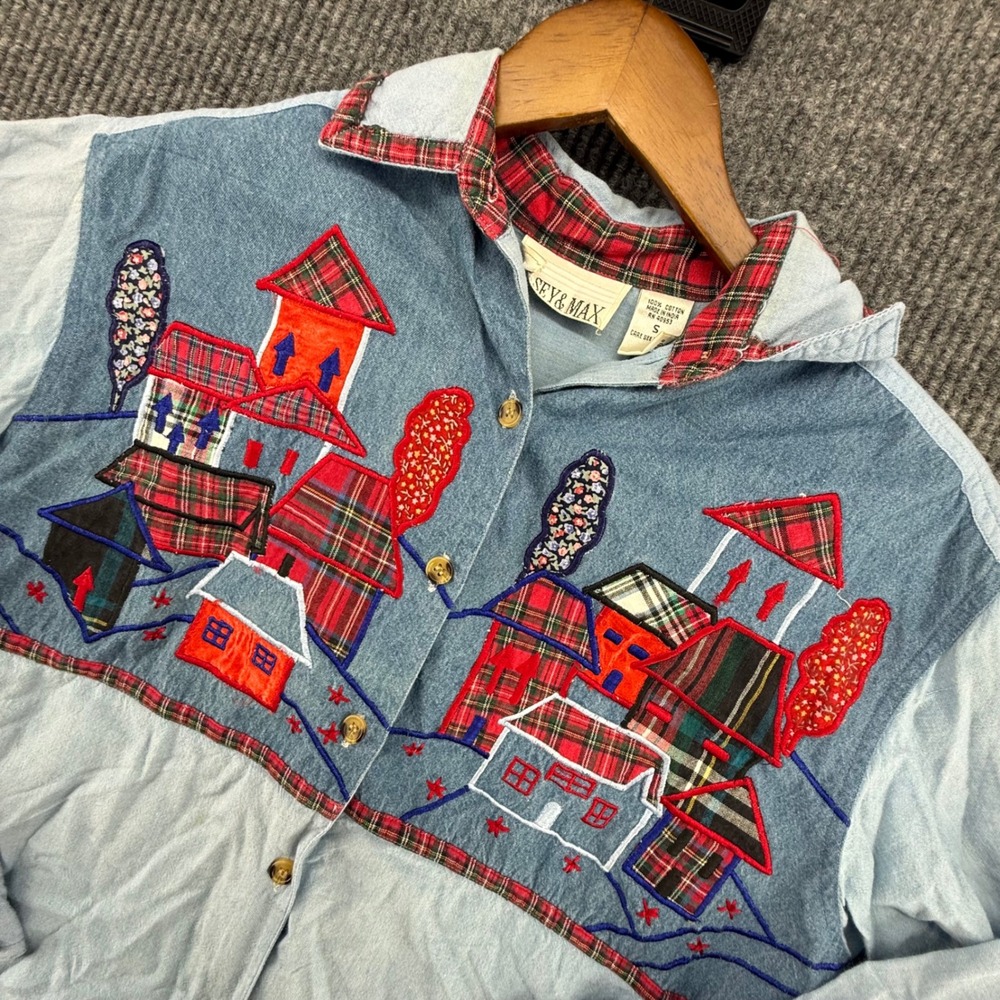 Casey & Max Button Down Women S Blue Excellent Vintage Embroidered Village Plaid